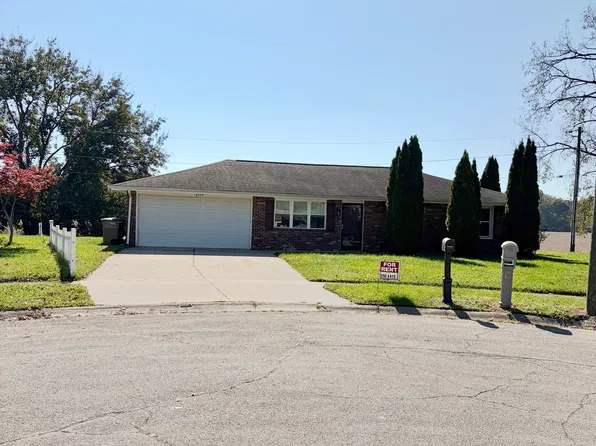 4705 Timbercrest Dr, Columbus, IN 47203