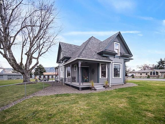 3rd image of 610 Ruckman Ave