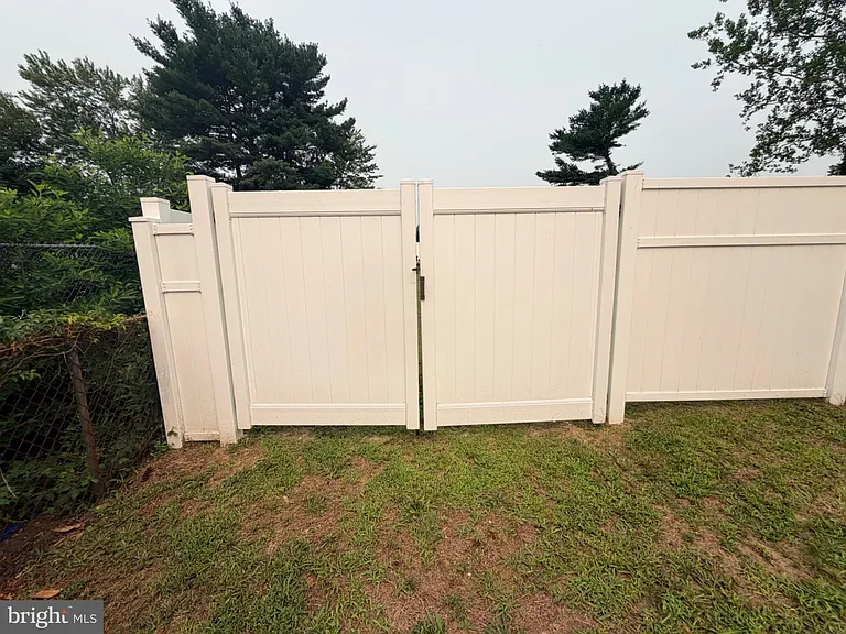 12 Peachton Ln — Photo 28