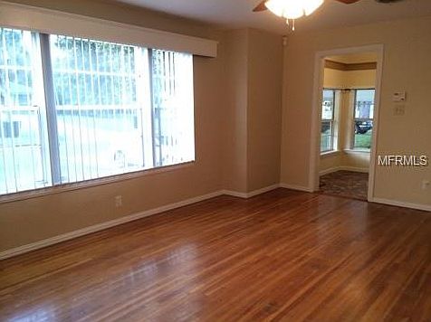 3rd image of 2316 Derbyshire Ave