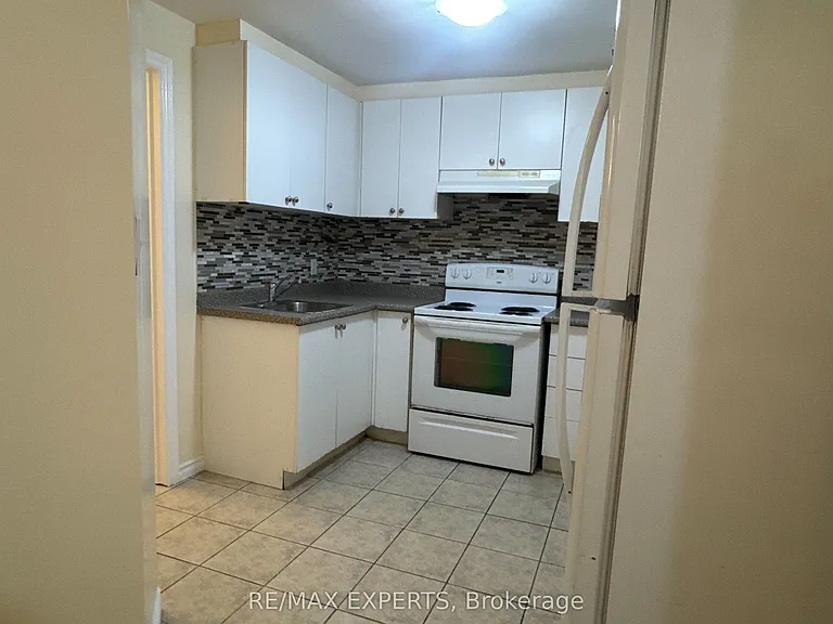 5 Cadillac Cres #BASEMENT — Photo 19