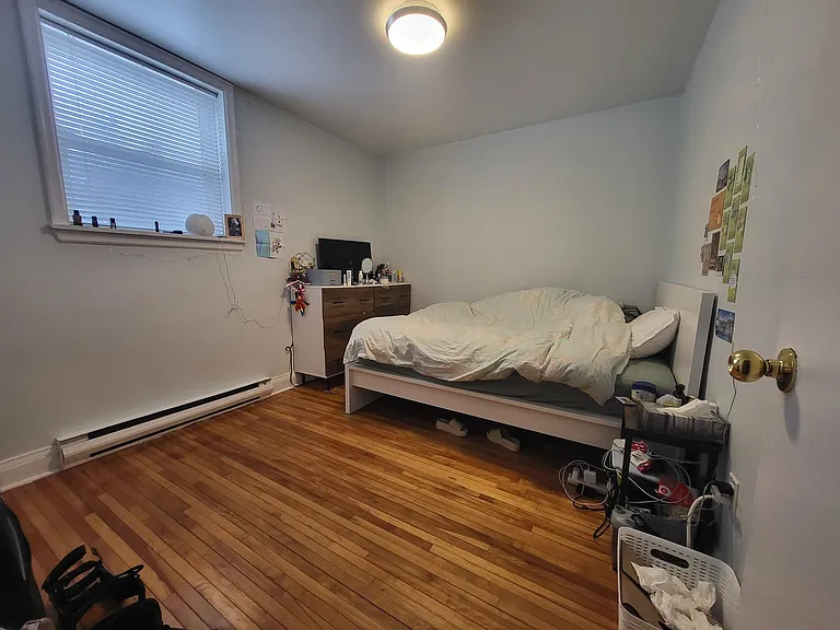 329 College St #1 — Photo 9
