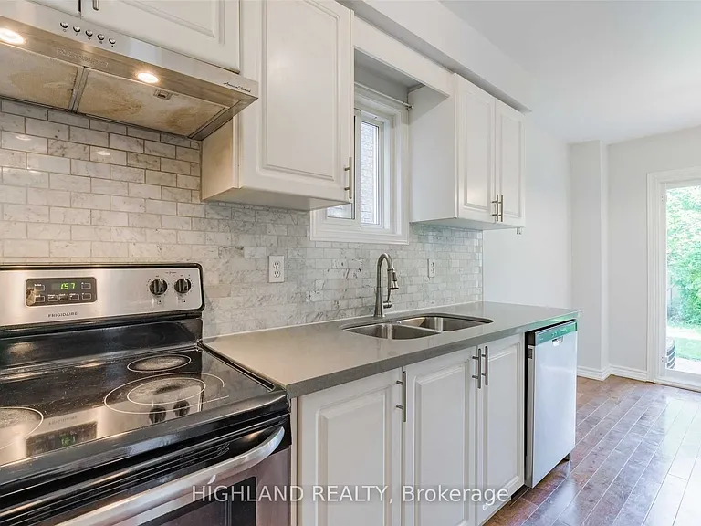 1130 Glen Valley Rd — Photo 6