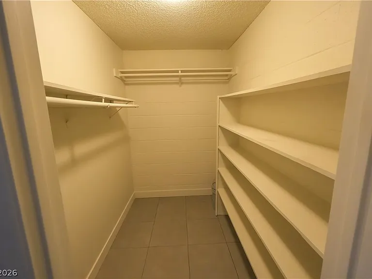 585 S Royal Crest Cir #9 — Photo 7