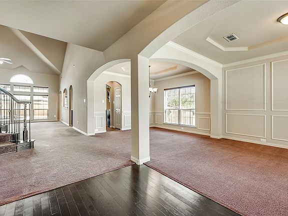 4th image of 321 Vatican Hill Dr