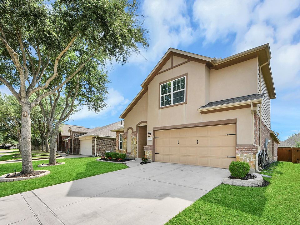 1st image of 10120 Hidden Creek Falls Ln