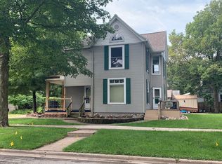 307 S Center St, Clinton, IL 61727