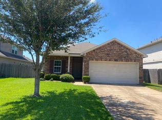 137 Mustang Stampede Dr, La Marque, TX 77568