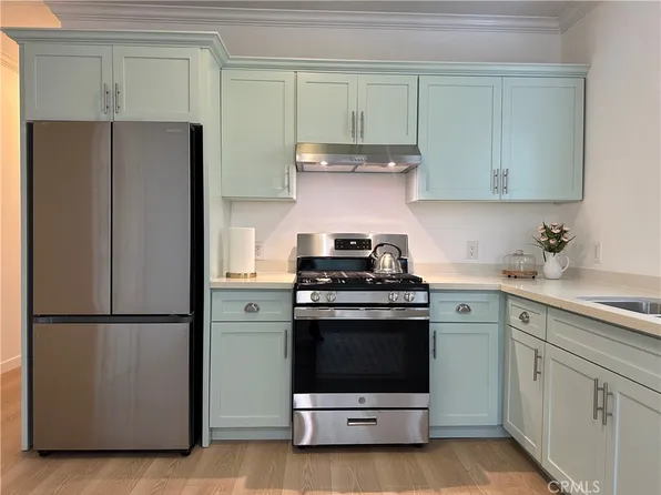 956 E 43rd St, Los Angeles, CA 90011