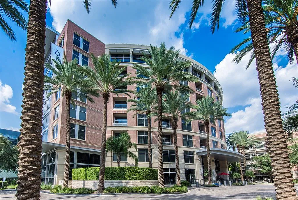 1 bed, 718 sqft, $1,795 — Photo 3