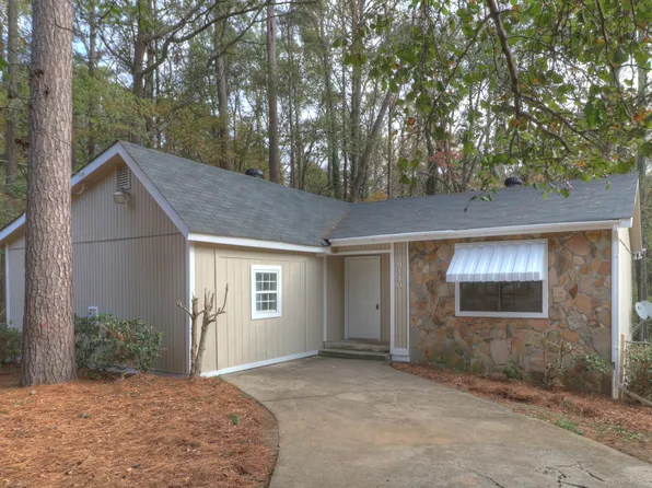 8110 Devonshire Dr, Jonesboro, GA 30238