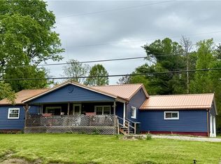3395 Adamsville Rd, Zanesville, OH 43701