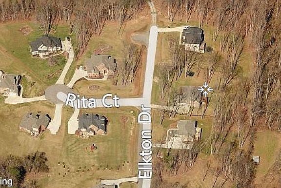 Wooded lot at END of nbrhd