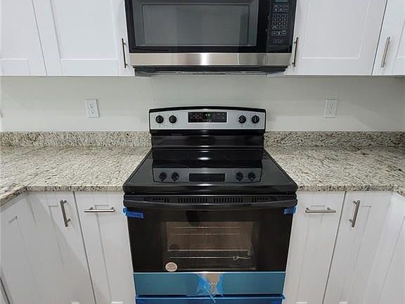 5th image of 684 Thomas Sherwin Ave S