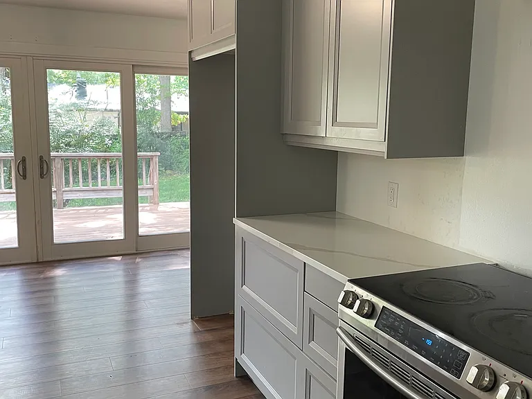 1508 S Bedford Rd — Photo 8