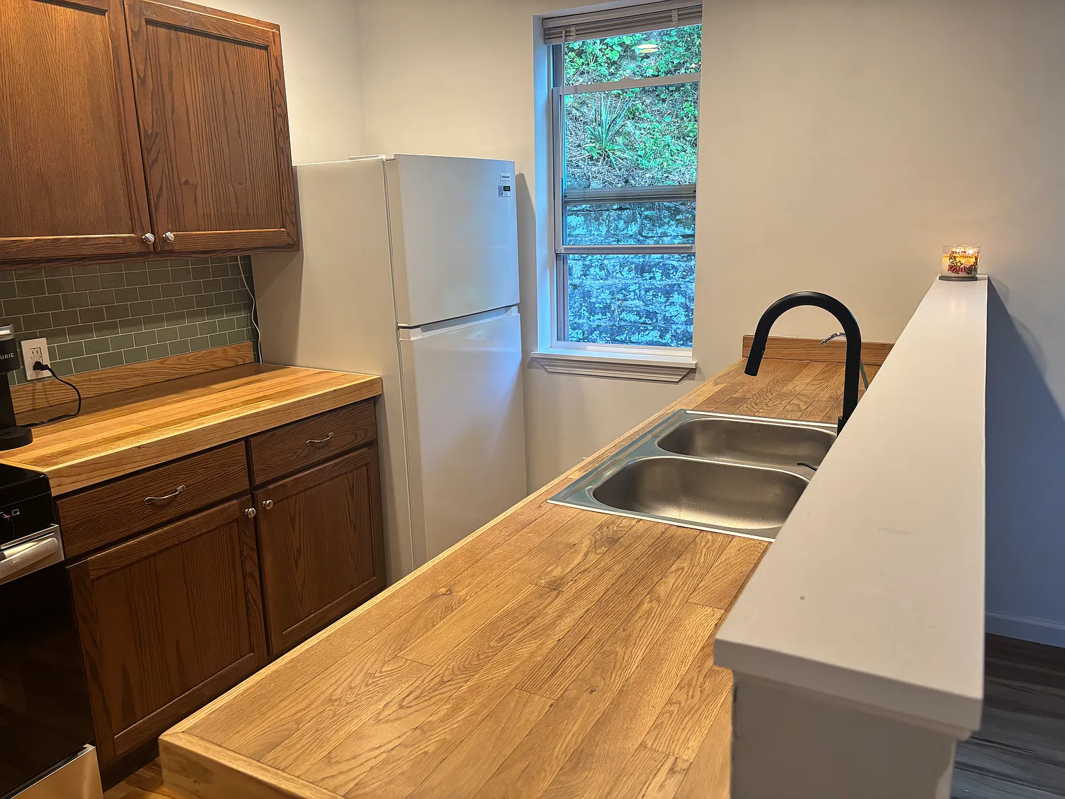 2 bed, 1.5 bath, 1100 sqft, $1,000 — Photo 3
