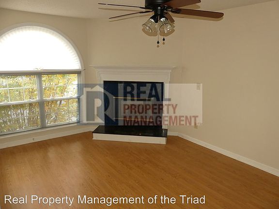 4th image of 3638-2A Morris Farm Dr