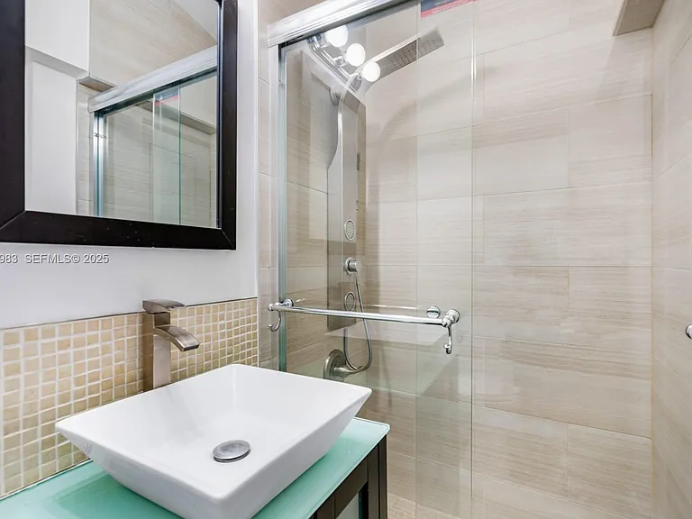 2830 NE 56th Ct #2830 — Photo 24