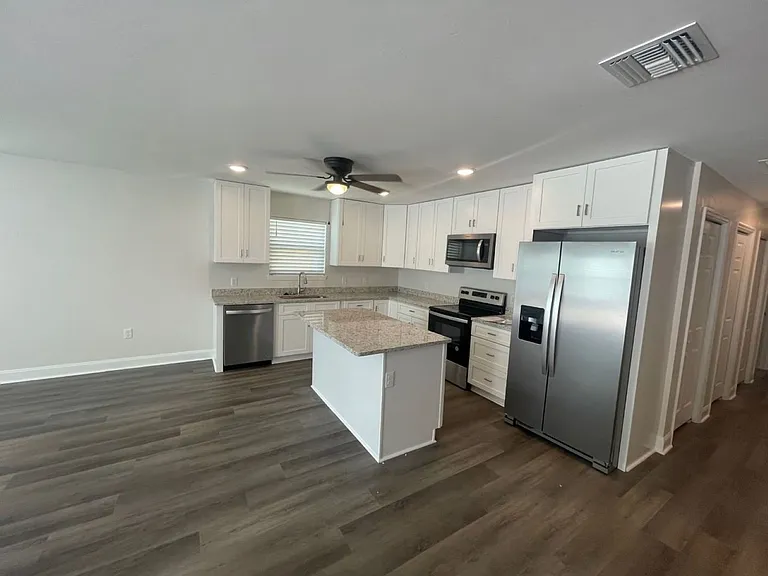 6542 NW 109th Pl — Photo 12