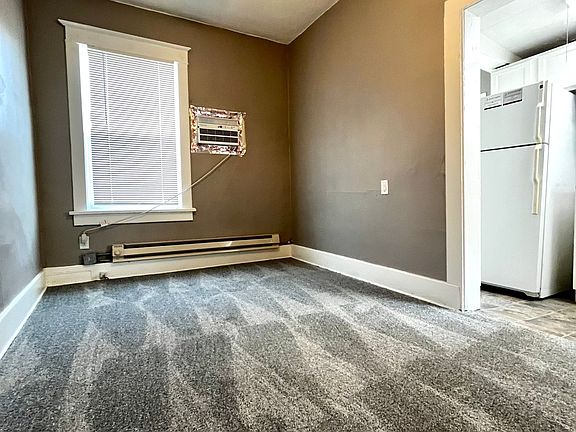 3rd image of 1215 Peach St APT 3