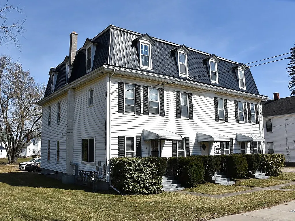 Building Photo - 409 Penn St #5