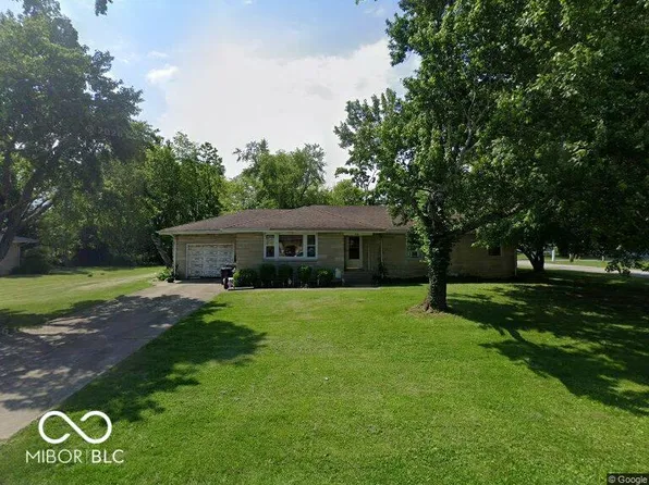 229 Sycamore Dr, Seymour, IN 47274