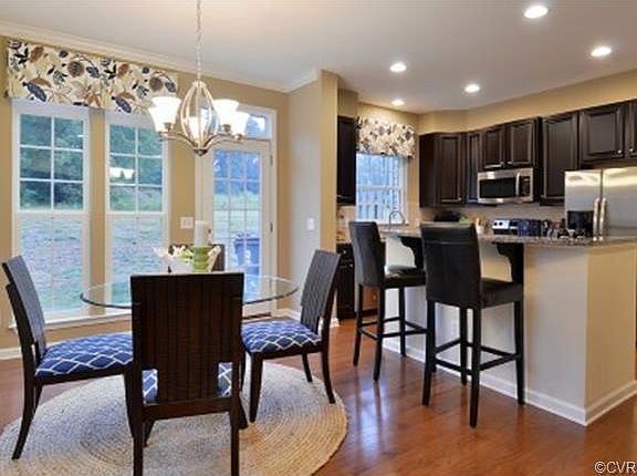 4th image of 433 Creekwillow Dr