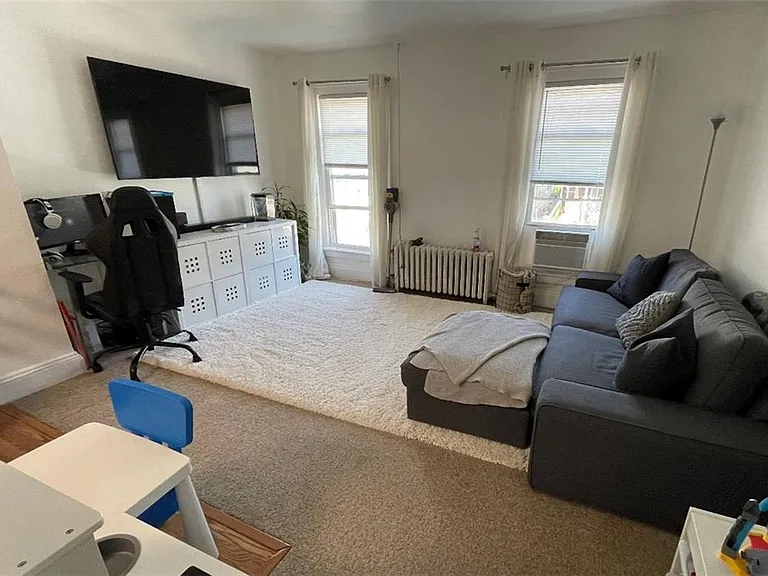76 Benson St #2 — Photo 2