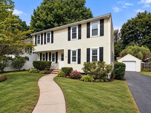 12 Arch St, Framingham, MA 01702