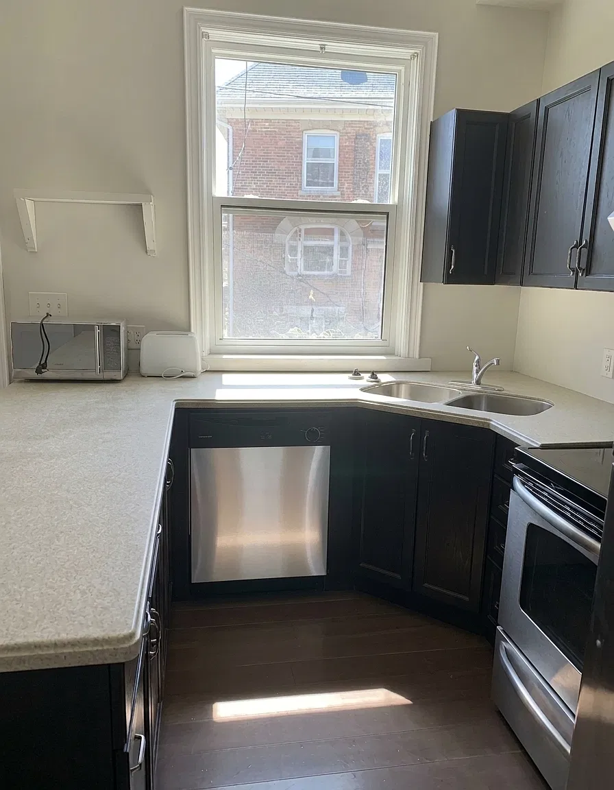 127 Ontario St — Photo 1