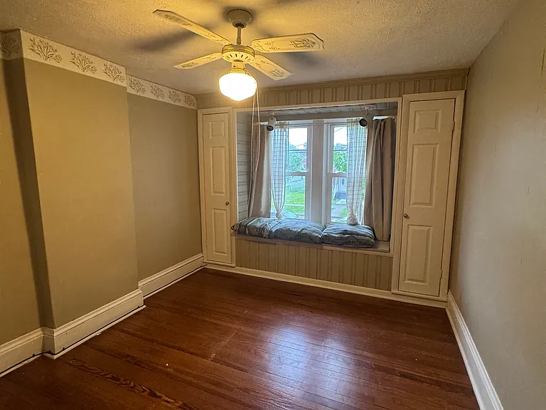 105 E Linden St — Photo 16