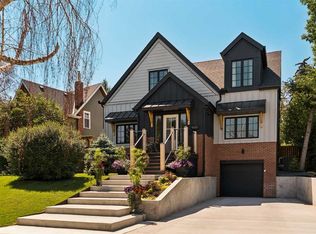 1633 NE Shelbourne St SW, Calgary, AB T3C 2L2