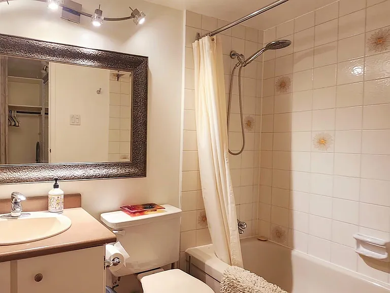 1350 Comox St #211 — Photo 10