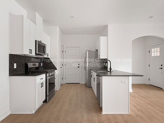 5th image of 8915 Cambria Cir Unit B