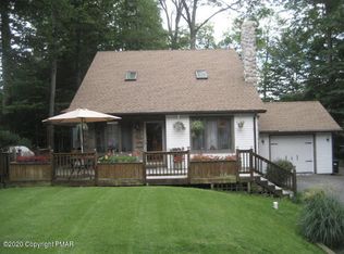 1061 Salamanca Dr, Tobyhanna, PA