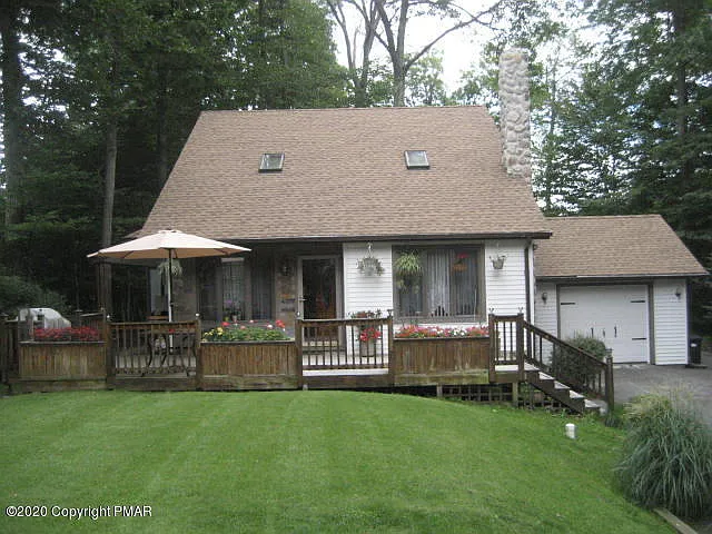 1061 Salamanca Dr photo 1