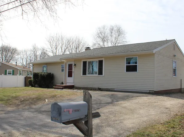 2 Mariette Drive, Portsmouth, NH 03801
