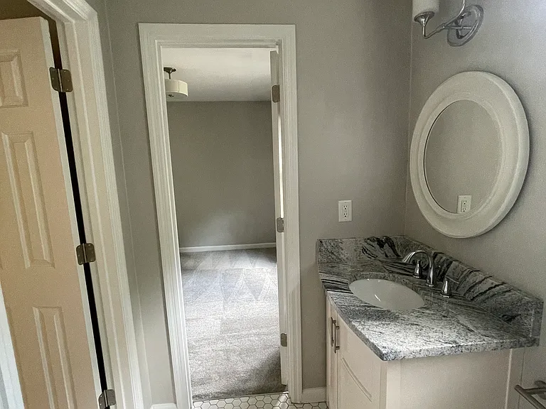 2770 North Ave SE — Photo 16