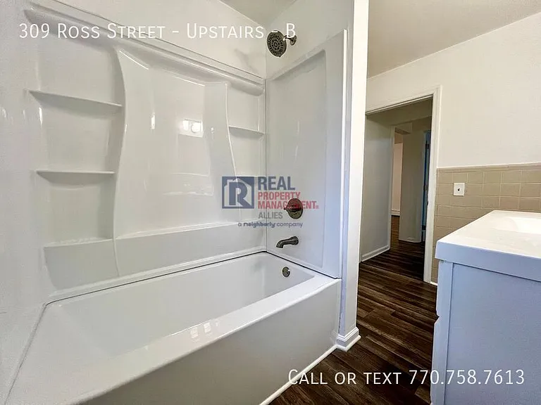 309 Ross St NE #B — Photo 7