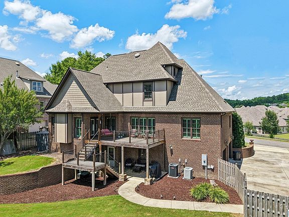 2nd image of 2042 Timberline Dr