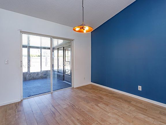 4th image of 8437 Alveron Ave