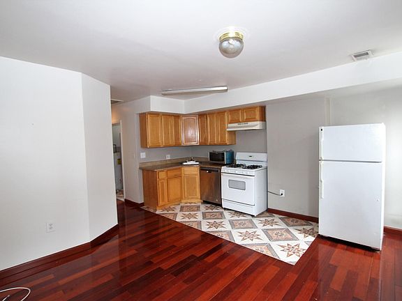 3rd image of 1342 Ellsworth St Floor 2