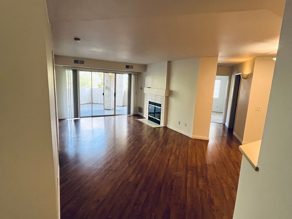 1st image of 11315 Affinity Ct Unit 147