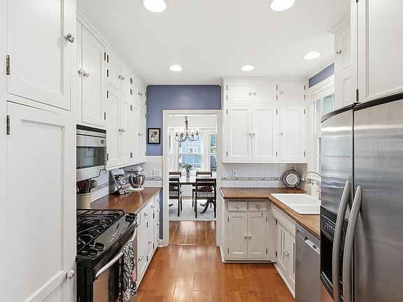 5th image of 4128 Brunswick Ave S