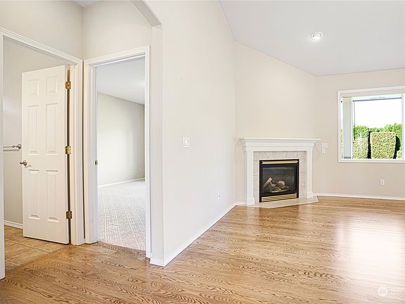 5th image of 3846 Prestwick Lane SE