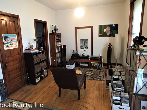 2nd image of 1108 N Damen Ave APT 2R