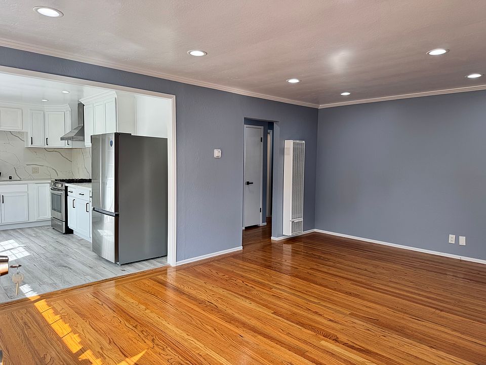 1st image of 1366 Sierra St