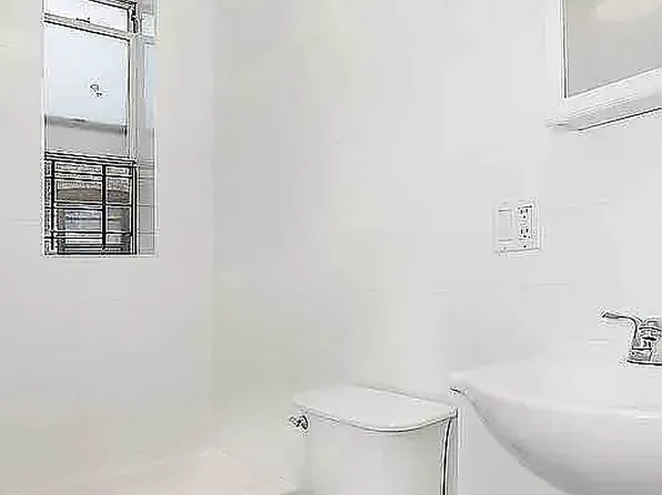 572 East 26th Street image 10 of 10