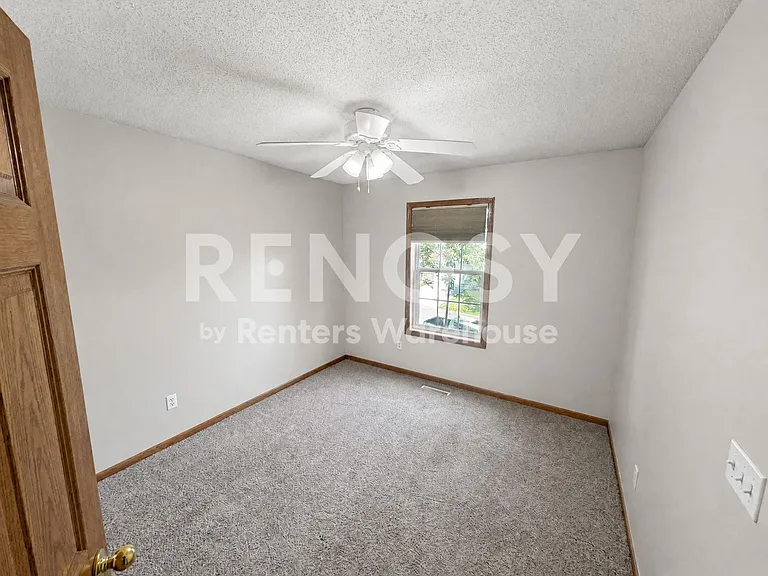 17505 48th Pl N — Photo 17