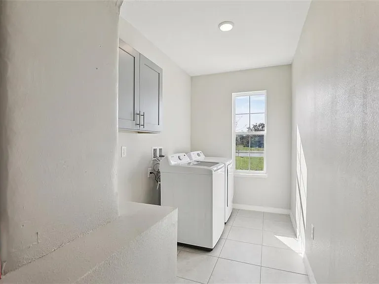 2410 Park Ave — Photo 15